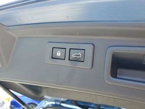 Used 2019 Subaru Forester Limited AWD/4WD image 9