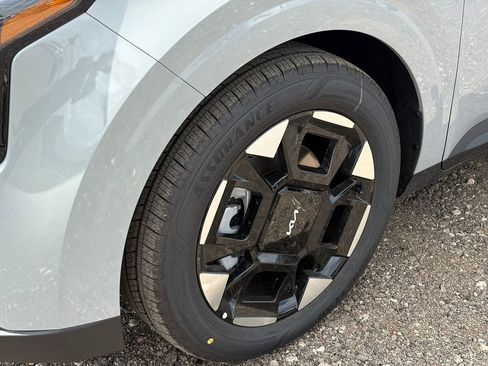 New 2026 Kia Carnival EX image 2