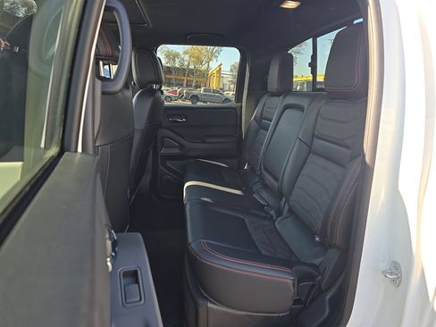 Used 2025 Nissan Frontier PRO-4X w/ Pro Premium Package AWD/4WD image 4