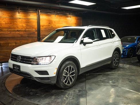Used 2021 Volkswagen Tiguan SEL AWD/4WD image 2