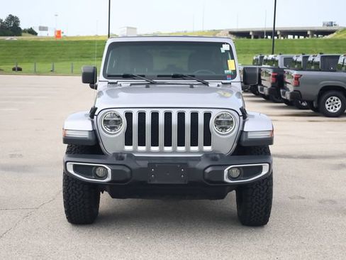 Used 2019 Jeep Wrangler Unlimited Sahara w/ Safety Group AWD/4WD image 3