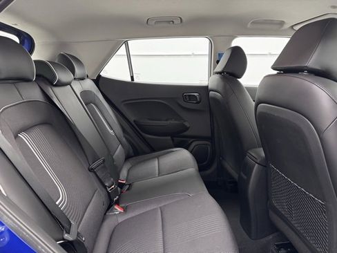 Used 2022 Hyundai Venue Limited w/ Cargo Package image 24