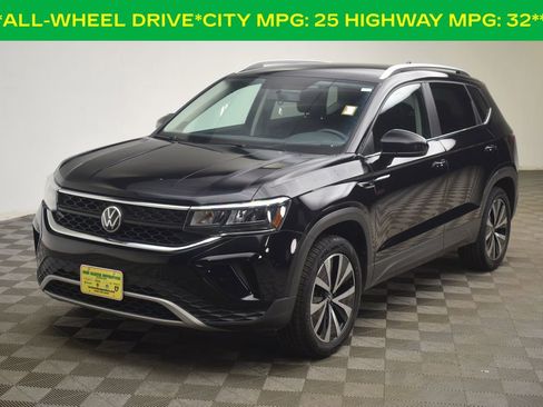 Used 2022 Volkswagen Taos SE AWD/4WD image 3