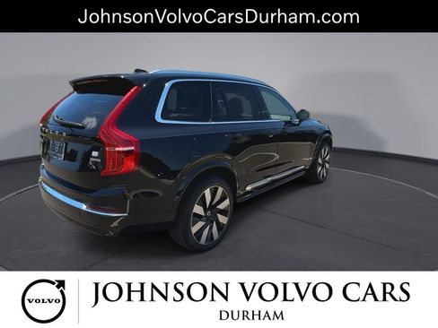 Used 2023 Volvo XC90 T8 Plus AWD/4WD image 8