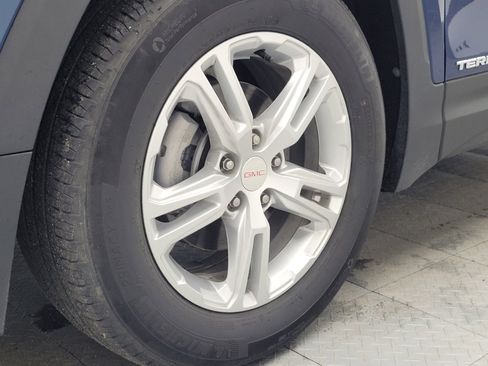 Used 2021 GMC Terrain SLE image 31