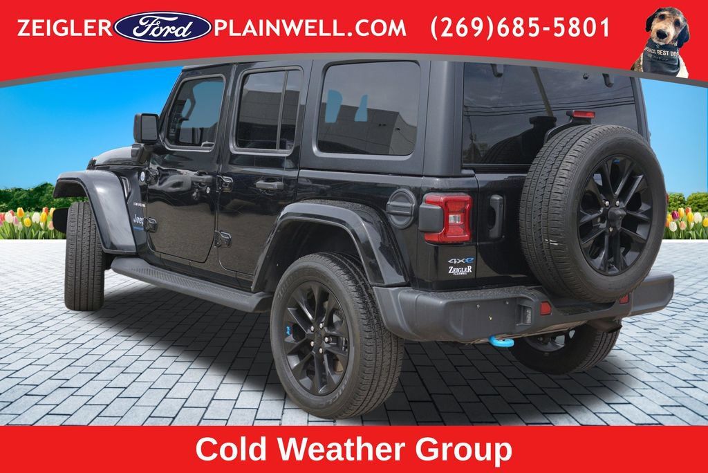 Used 2023 Jeep Wrangler Unlimited Sahara w/ Cold Weather Group AWD/4WD image 3