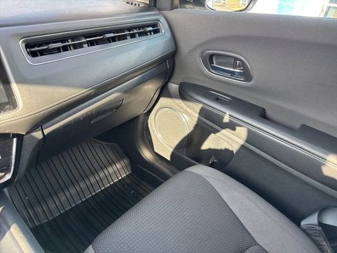 Used 2019 Honda HR-V EX image 20