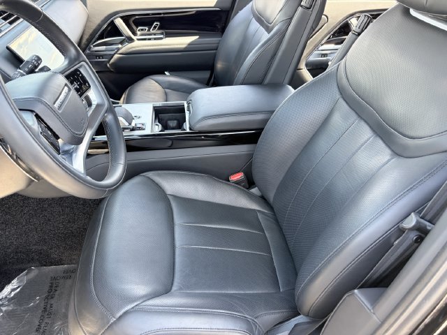 Used 2025 Land Rover Range Rover Long Wheelbase SE AWD/4WD image 6