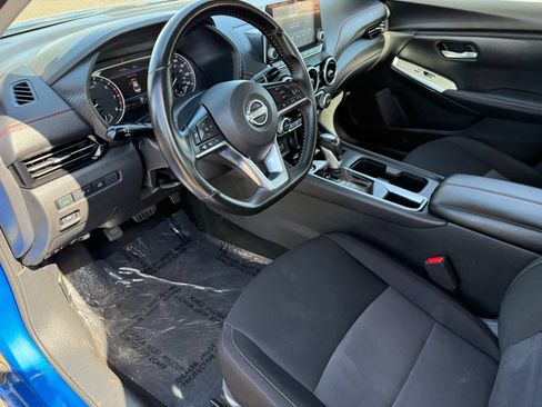 Used 2025 Nissan Sentra SR FWD image 12