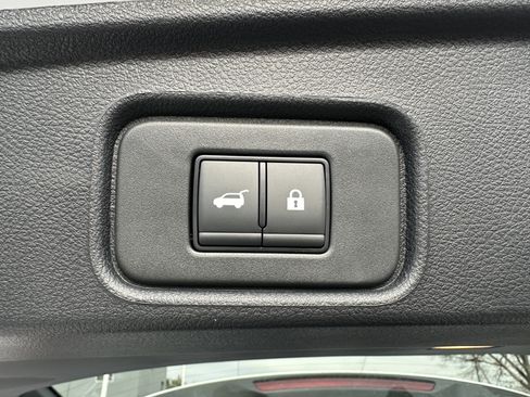 New 2026 Nissan Pathfinder SL image 37