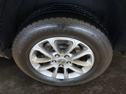 Used 2016 Jeep Grand Cherokee Limited AWD/4WD image 38