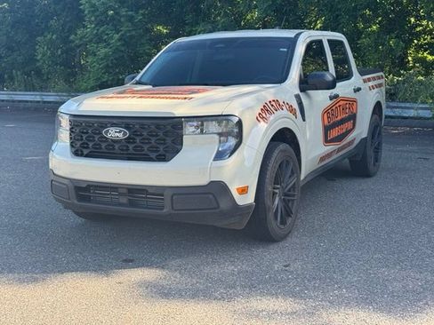 Used 2025 Ford Maverick XL w/ Equipment Group 102A AWD/4WD image 1