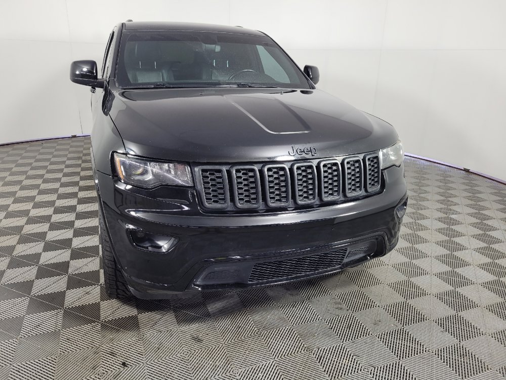 Used 2020 Jeep Grand Cherokee Altitude RWD image 14