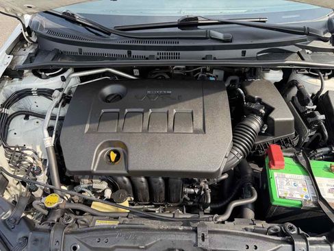 Used 2014 Toyota Corolla LE FWD image 21