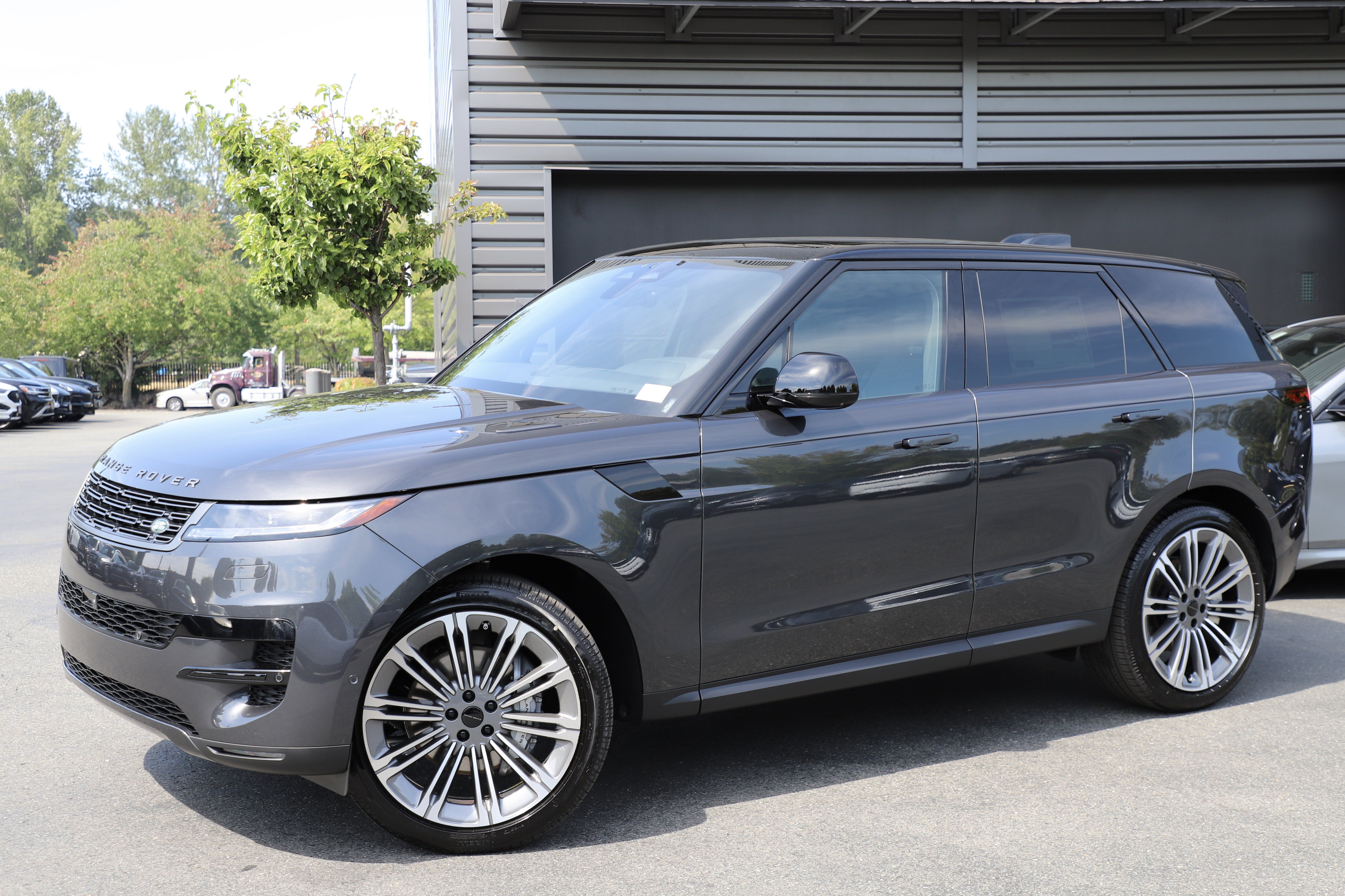 New 2026 Land Rover Range Rover Sport SE AWD/4WD image 1