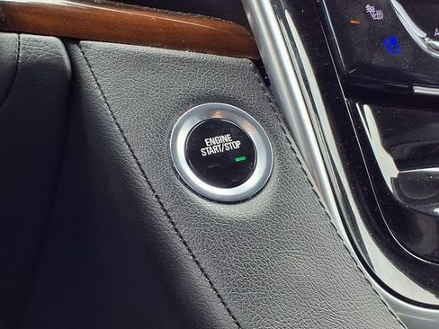 Used 2020 Cadillac Escalade Luxury AWD/4WD image 16