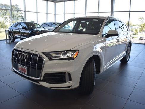 Used 2023 Audi Q7 3.0T Premium Plus AWD/4WD image 3