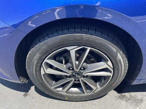 Used 2024 Kia Forte LXS FWD image 14