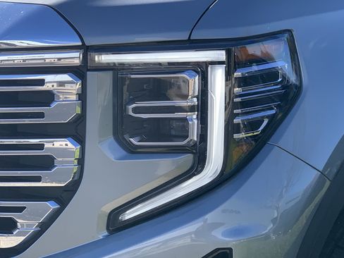 Used 2023 GMC Sierra 1500 Denali w/ Denali Reserve Package image 6