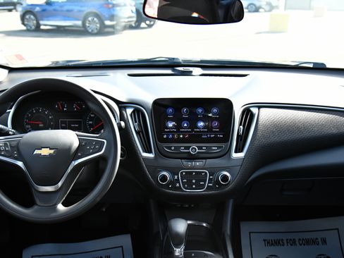 Used 2023 Chevrolet Malibu LT image 34