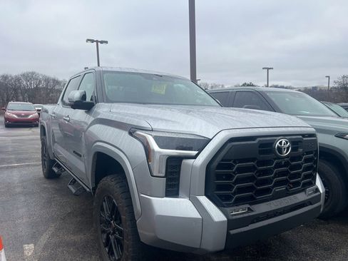 Used 2022 Toyota Tundra SR5 image 2