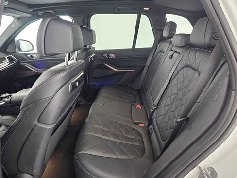 Used 2024 BMW X5 xDrive50e image 16