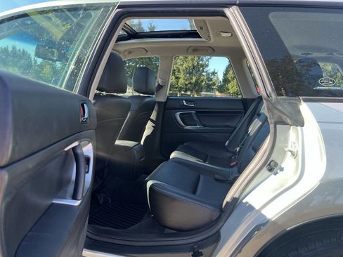 Used 2005 Subaru Outback 2.5i Limited AWD/4WD image 21