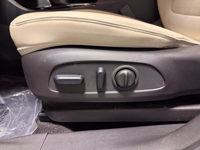Used 2023 Buick Encore GX Preferred w/ Cold Weather Comfort Package FWD image 13