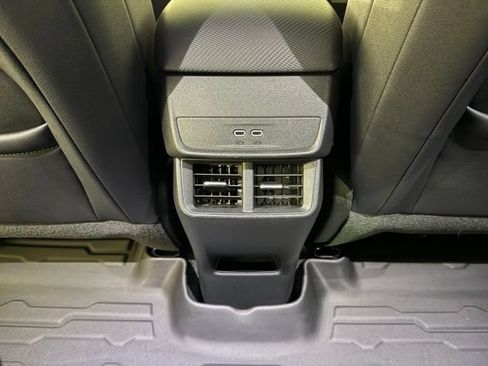 Used 2025 Chevrolet Equinox LT w/ Convenience Package II FWD image 26