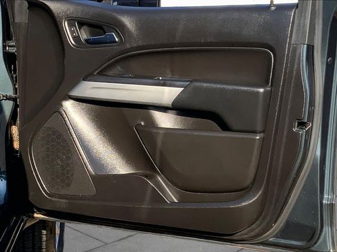 Used 2017 Chevrolet Colorado LT RWD image 23