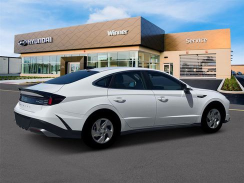New 2026 Hyundai Sonata SE FWD image 8