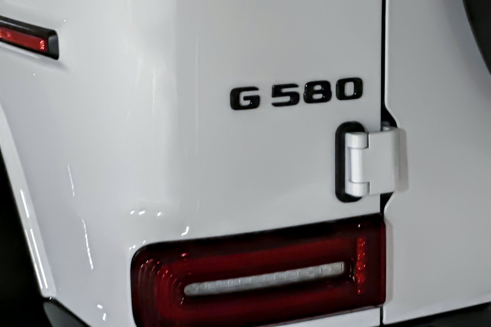 New 2027 Mercedes-Benz G 580 e image 25