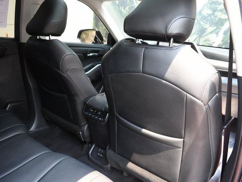 Used 2023 Toyota Highlander XLE AWD/4WD image 28