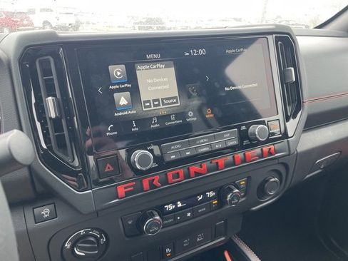 Used 2025 Nissan Frontier PRO-4X image 10