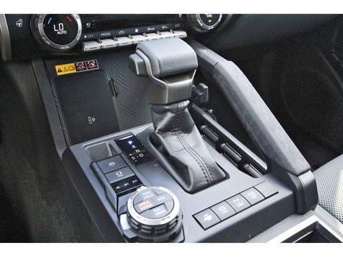 Used 2025 Toyota Tacoma Trailhunter image 26