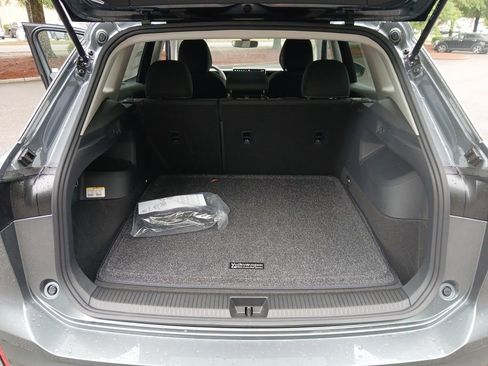 Used 2025 Volkswagen Tiguan S w/ 18" Wheel Package image 22