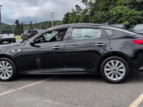 Used 2018 Kia Optima EX w/ Technology Package FWD image 6