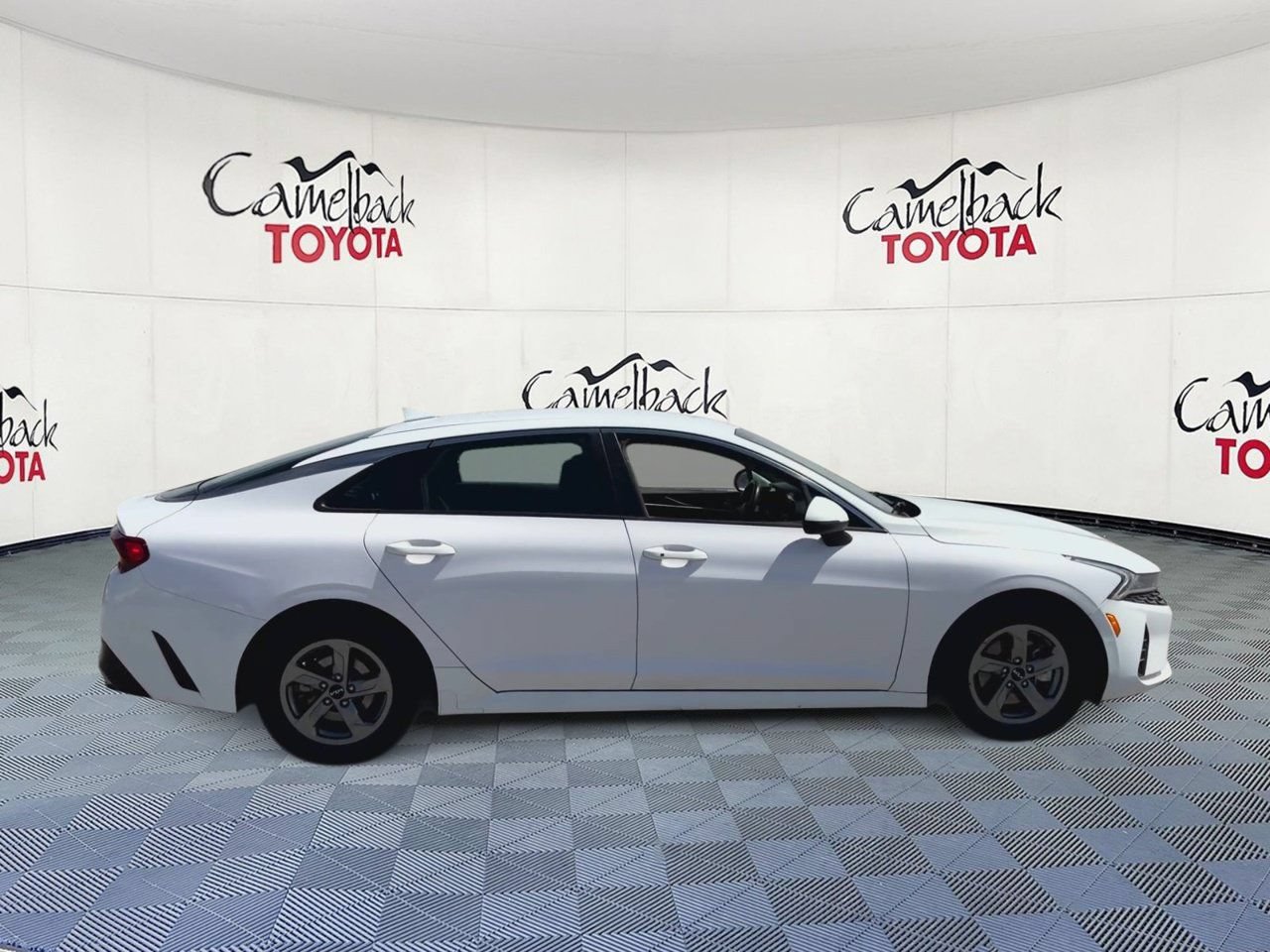 Used 2022 Kia K5 LXS FWD image 4