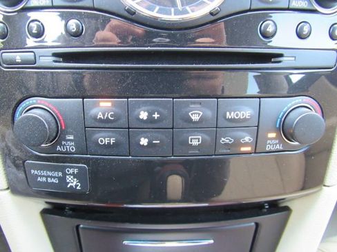 Used 2014 INFINITI QX70 2WD w/ Premium Package image 48