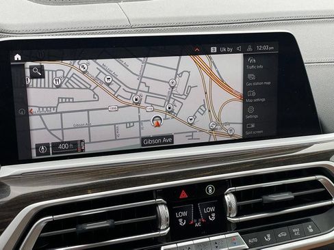 Used 2021 BMW X7 xDrive40i w/ M Sport Package AWD/4WD image 17