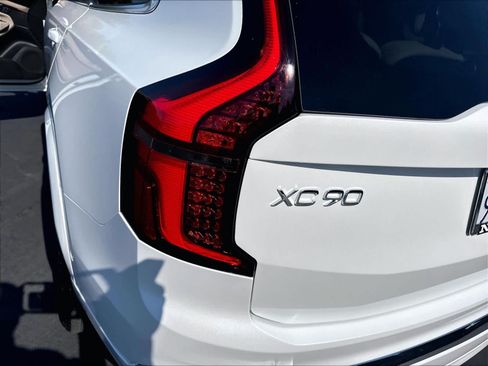 Used 2026 Volvo XC90 B6 Plus w/ Protection Package Premier AWD/4WD image 33