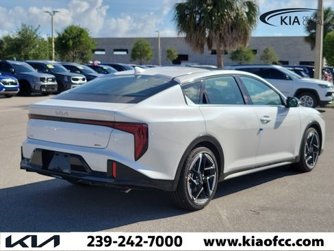 New 2026 Kia K4 EX FWD image 6