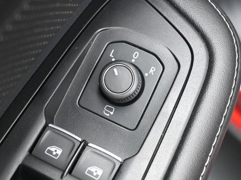 Used 2024 Volkswagen Atlas SEL Premium R-Line AWD/4WD image 12