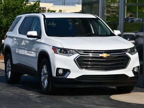 Used 2021 Chevrolet Traverse LT FWD image 5