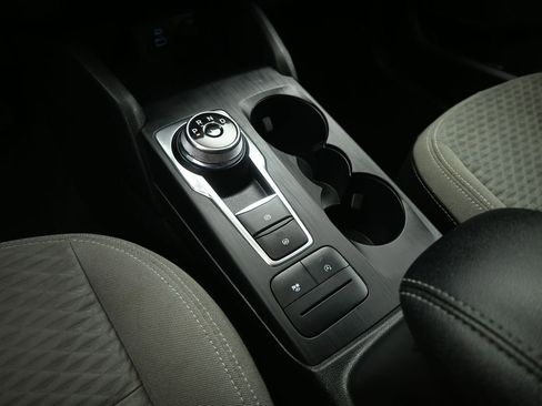 Used 2022 Ford Escape SE image 18