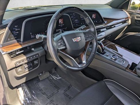 Used 2022 Cadillac Escalade Premium Luxury w/ Performance Package AWD/4WD image 10