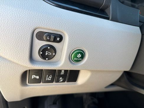 Used 2016 Honda Pilot Elite image 23