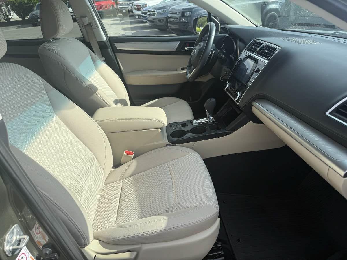 Used 2018 Subaru Outback 2.5i Premium AWD/4WD image 19