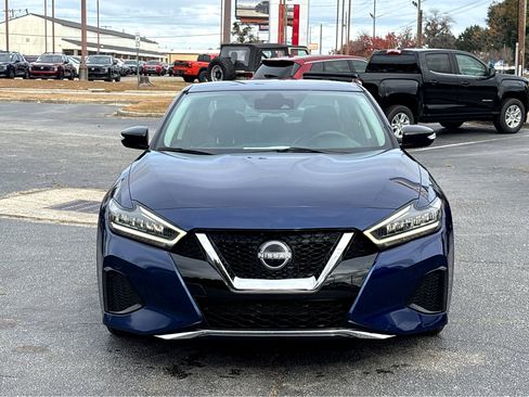 Used 2023 Nissan Maxima SV w/ Floor Mat Group image 2