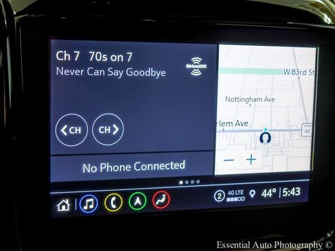 Used 2023 Chevrolet Traverse RS image 14